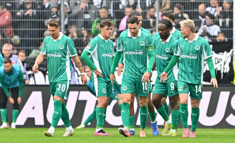 kleeblatt-geraet-unter-die-raeder