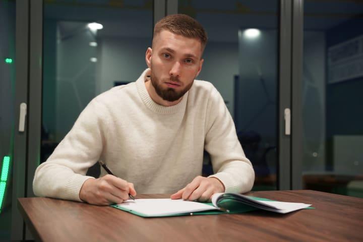 kleeblatt-verpflichtet-mittelfeldspieler-arifi