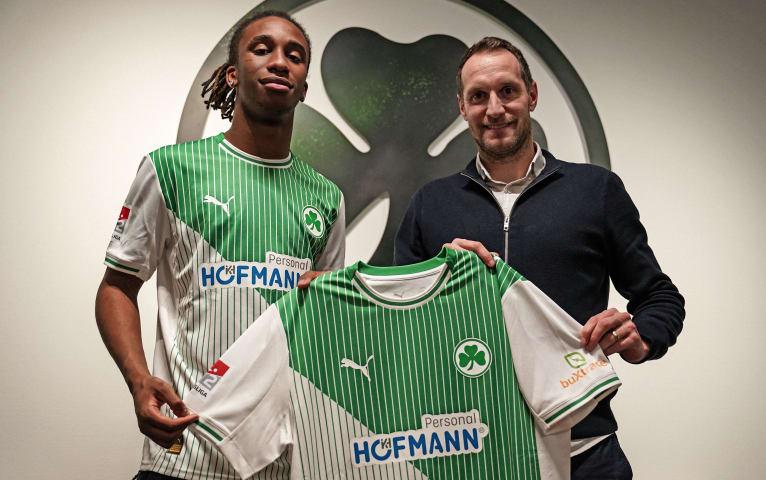 kleeblatt-leiht-varela-aus