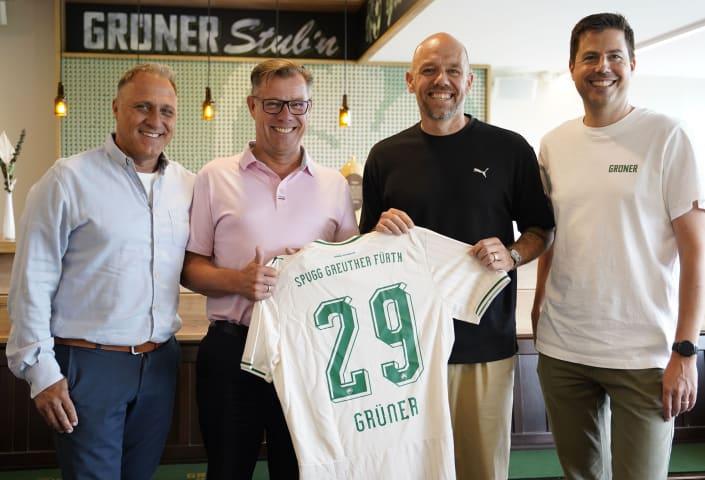 gruener-bleibt-im-ronhof